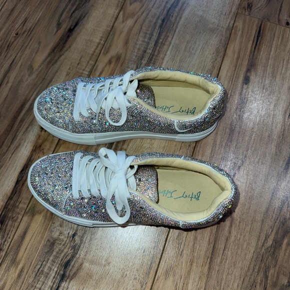 BETSY JOHNSON WOMENS SIDNY SNEAKER - Picture 4 of 6